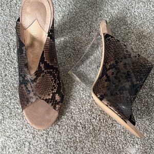 Stylish Brown Snake Print Women's Shoes